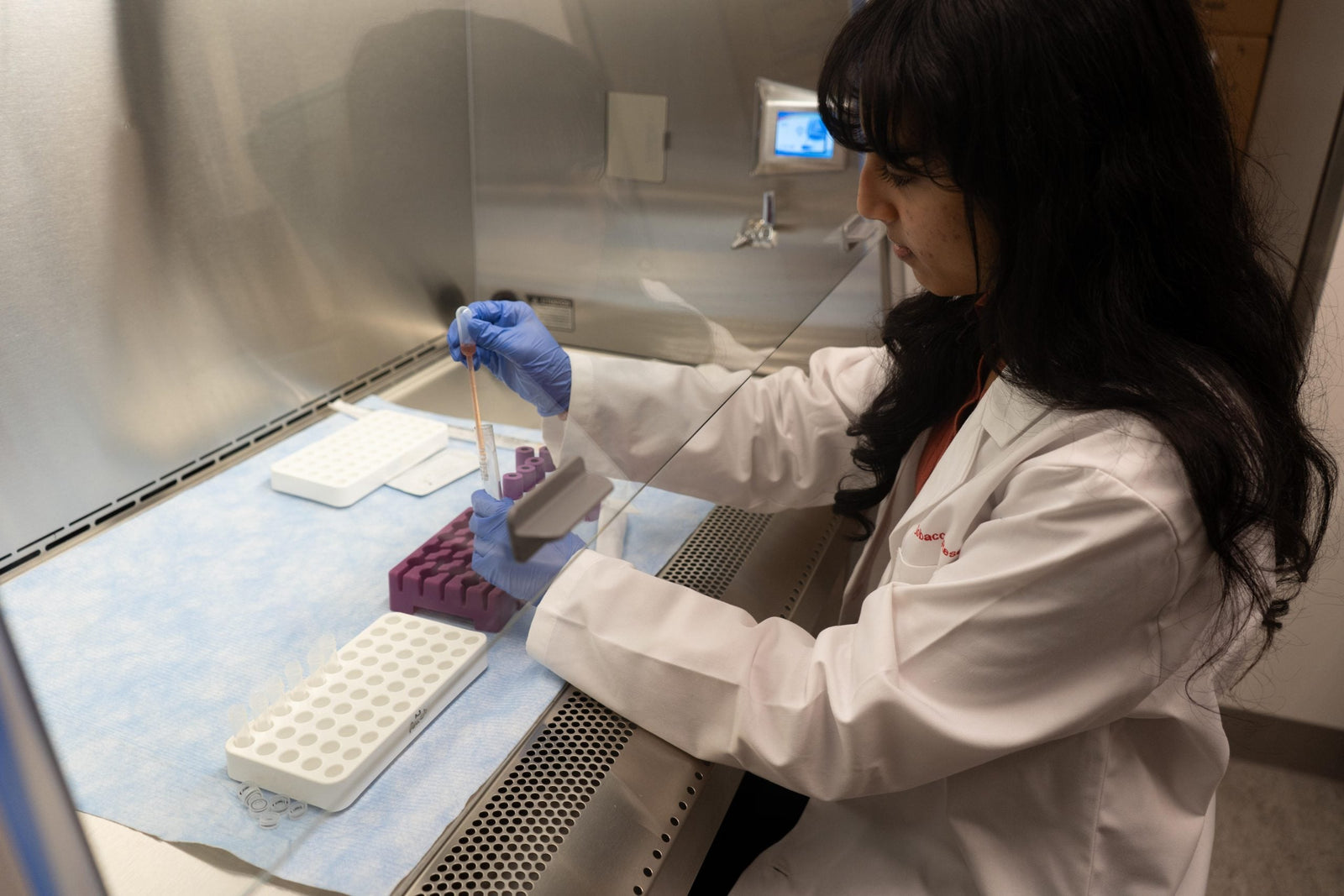 Are Nicotine Pouches Addictive? The Science Explained (2026) - The Snus Outlet